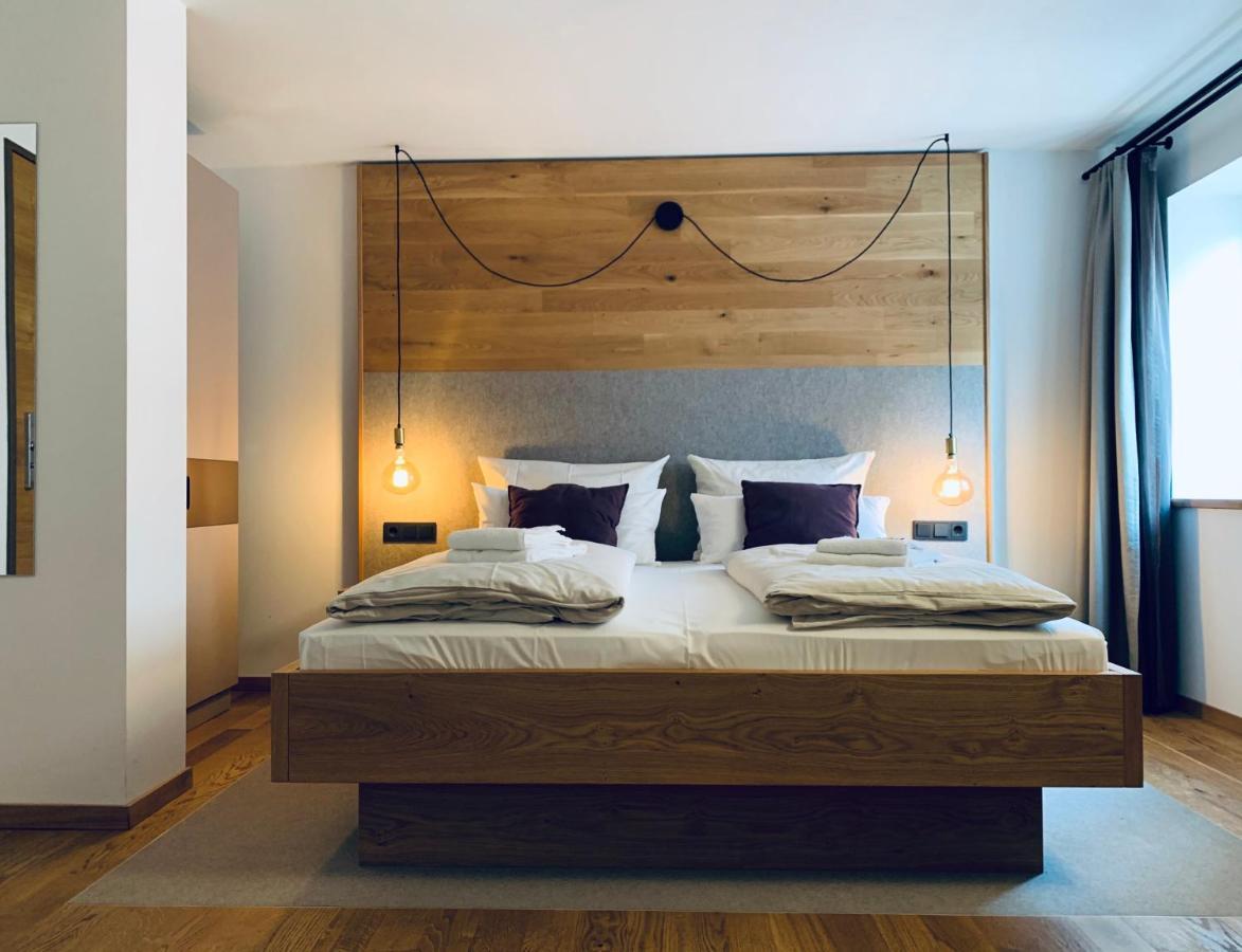 Stadthotel Kachelofen Krumbach Kültér fotó