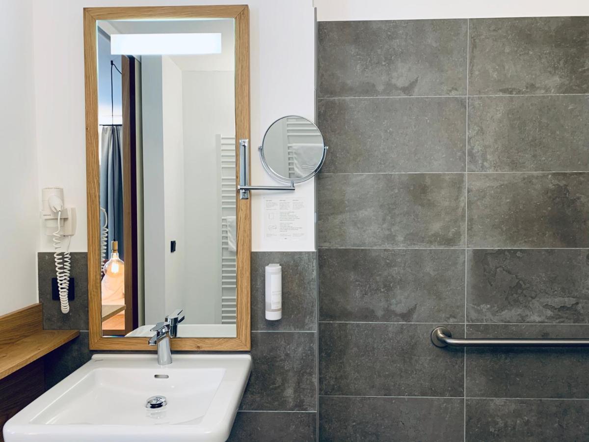 Stadthotel Kachelofen Krumbach Kültér fotó