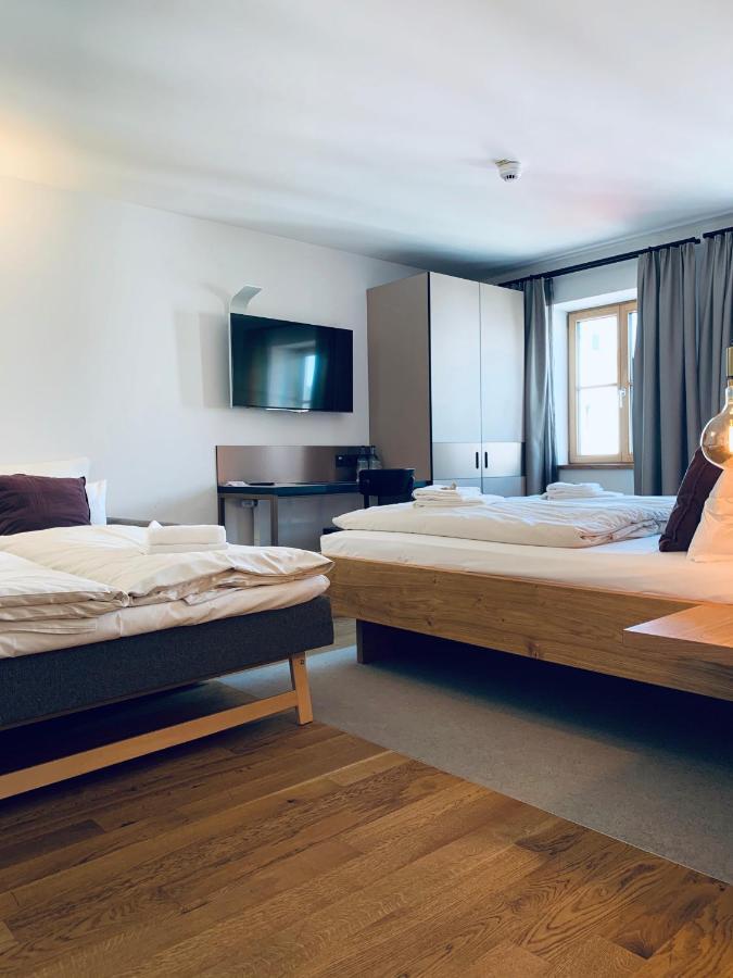 Stadthotel Kachelofen Krumbach Kültér fotó