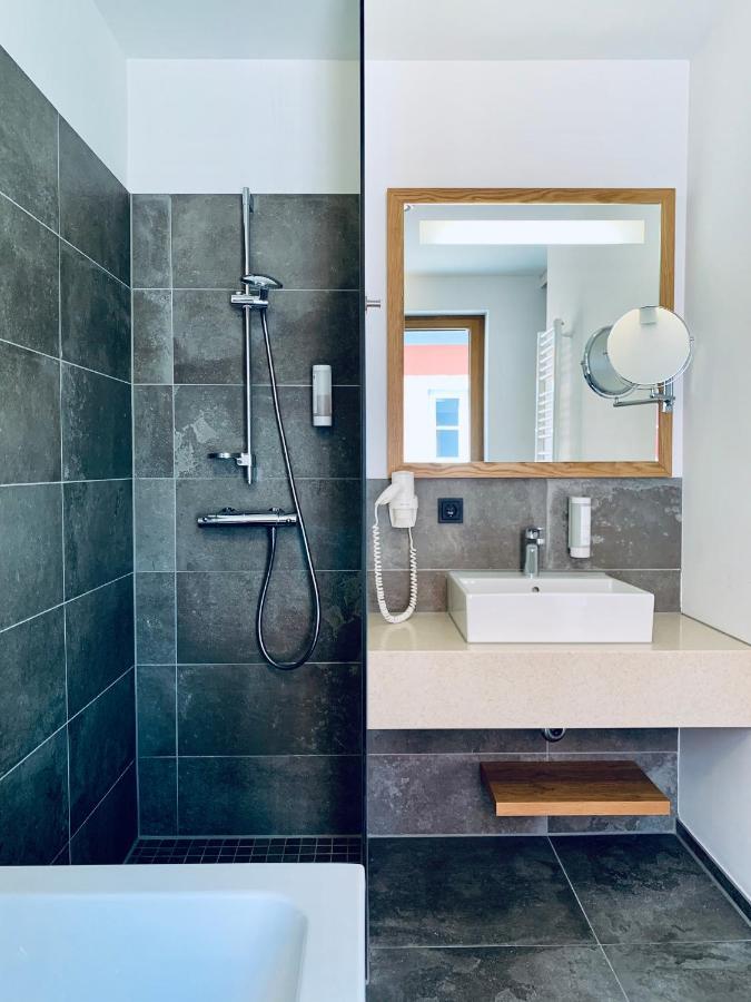 Stadthotel Kachelofen Krumbach Kültér fotó