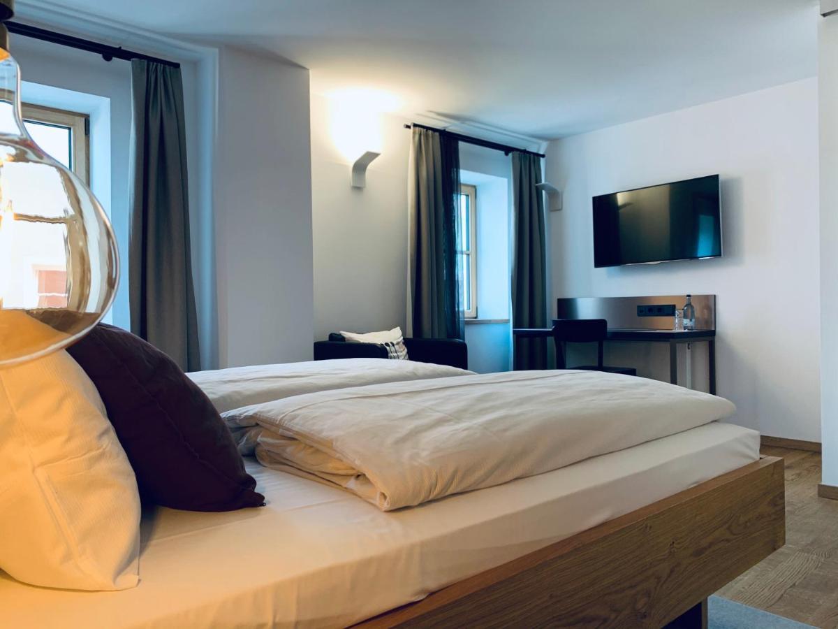 Stadthotel Kachelofen Krumbach Kültér fotó